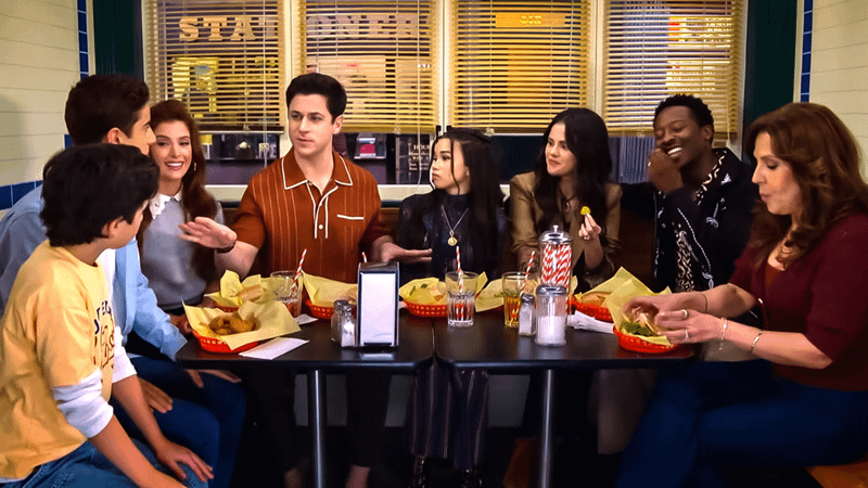 The cast of Wizards Beyond Waverly Place.