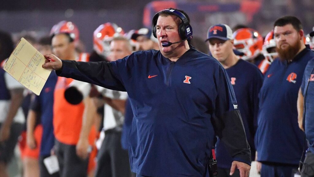Illinois football vs Duke how to watch, series history, and players to watch