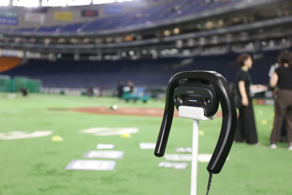 Take a breathtaking professional pitch! Canon presents an immersive sports viewing experience at Tokyo Dome. Take a breathtaking professional pitch! Canon presents an immersive sports viewing experience at Tokyo Dome.