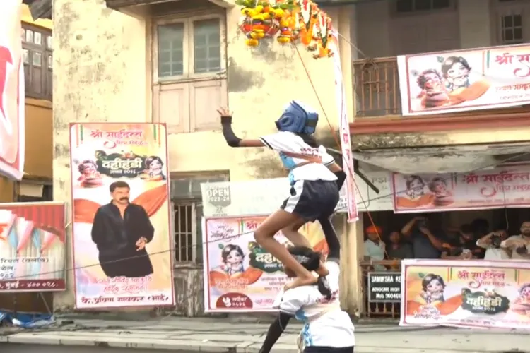 Mumbai’s women Govindas break heights, stereotypes this Dahi Handi Mumbai’s women Govindas break heights, stereotypes this Dahi Handi