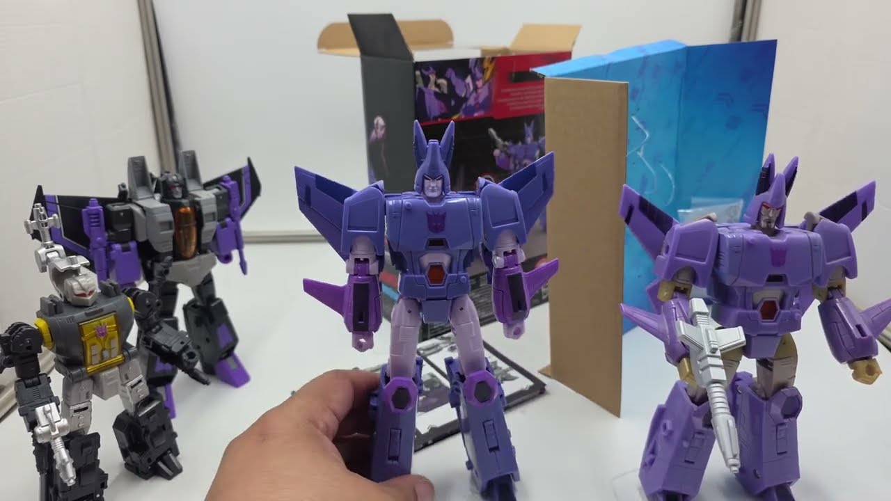 Transformers MTMTE SS'86 Cyclonus Unboxing + Quick Review Live Stream!!!