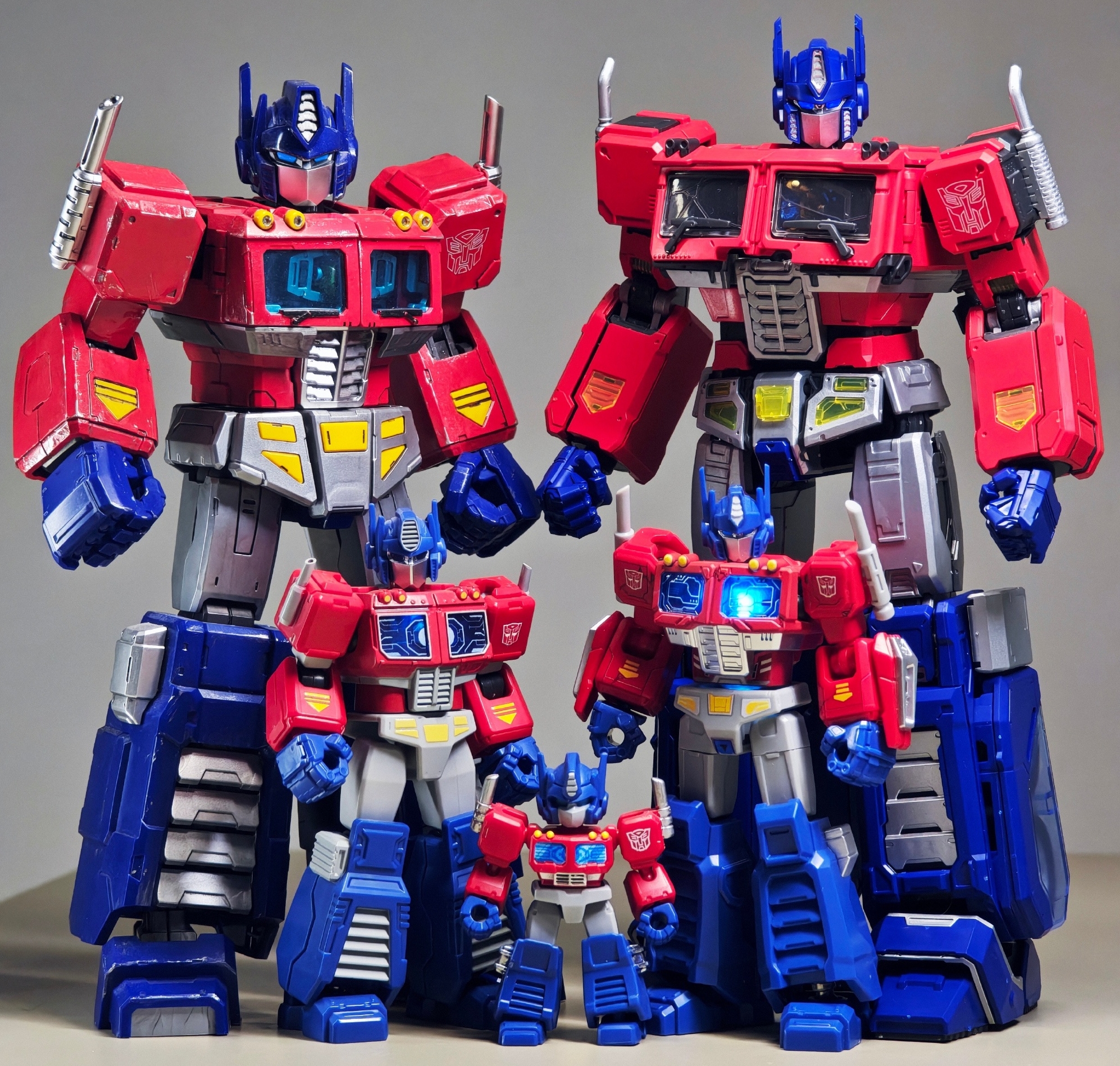 Daily Prime - Action Edition 07 Optimus Prime & Spike EVO Set In-Hand Images Blokees Model Kit