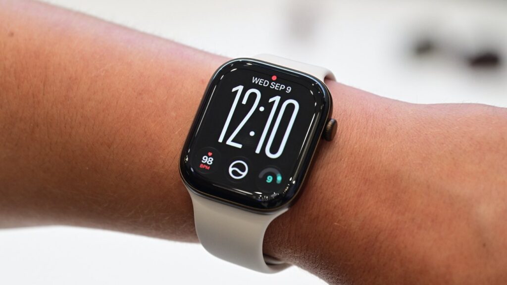 Apple Watch Series 12 has slightly larger bezels, stuck out Digital Crown