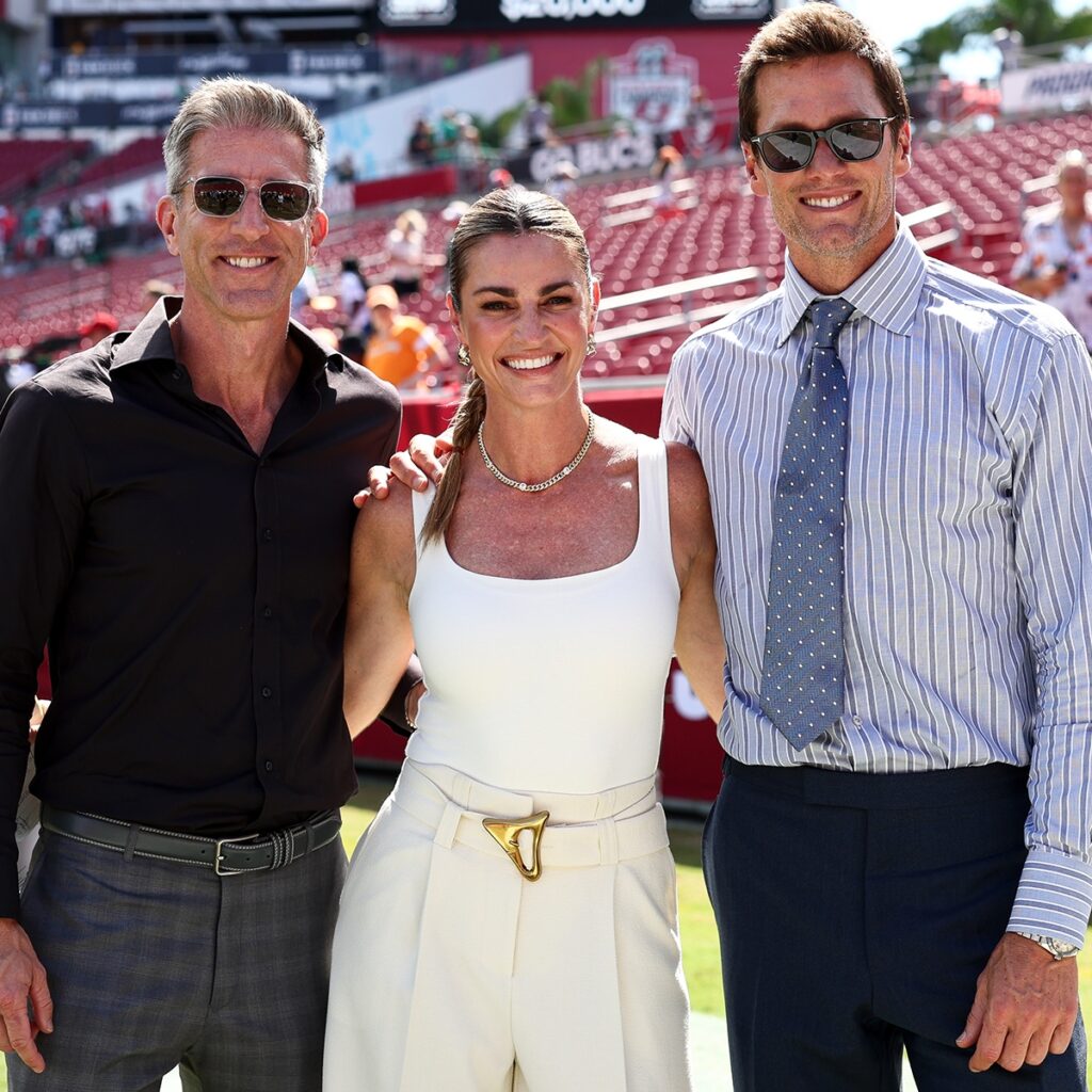 How Much Do Tom Brady, Erin Andrews & More Sports Broadcasters Make? Breaking Down Their Salaries How Much Do Tom Brady, Erin Andrews & More Sports Broadcasters Make? Breaking Down Their Salaries