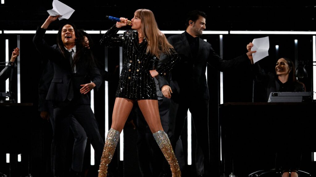 Taylor Swift seemingly drops new Easter eggs in surprise Emmy sketch Taylor Swift seemingly drops new Easter eggs in surprise Emmy sketch