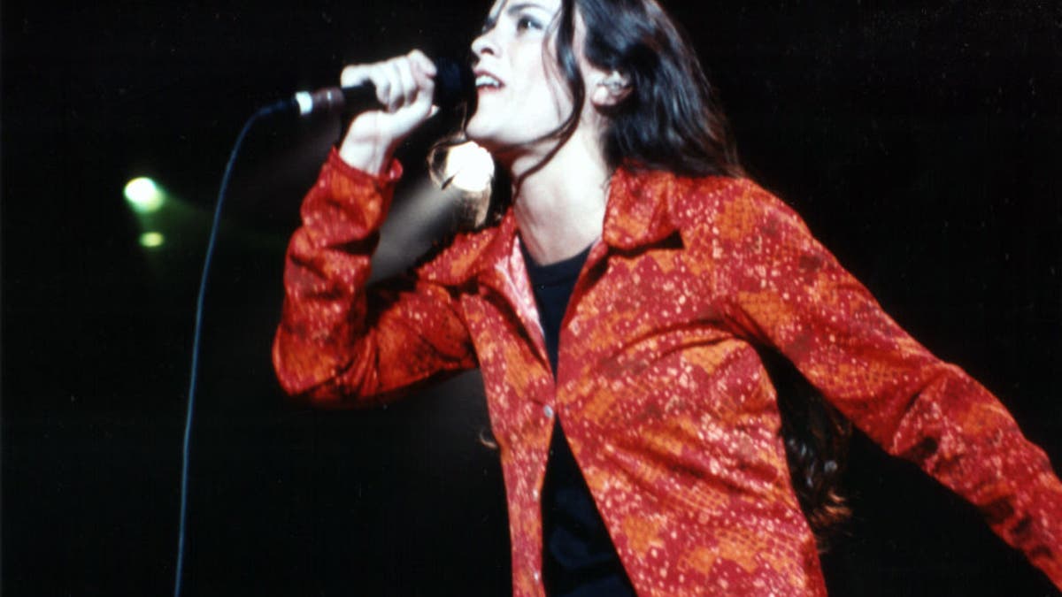 Alanis Morissette performs