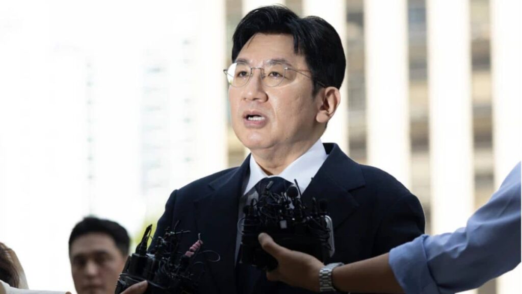 K-pop mogul behind BTS to face investor fraud charge in South Korea K-pop mogul behind BTS to face investor fraud charge in South Korea