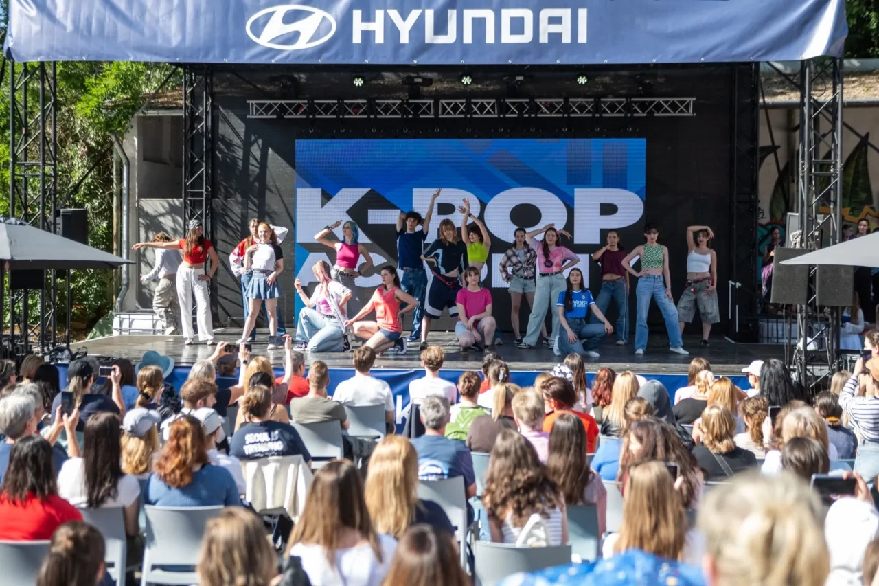 K pop dance in Hungary