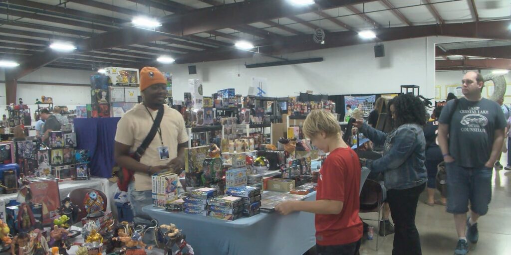 Toy and comic collectors converge on Bloomington to share in ‘nerd culture’ Toy and comic collectors converge on Bloomington to share in ‘nerd culture’