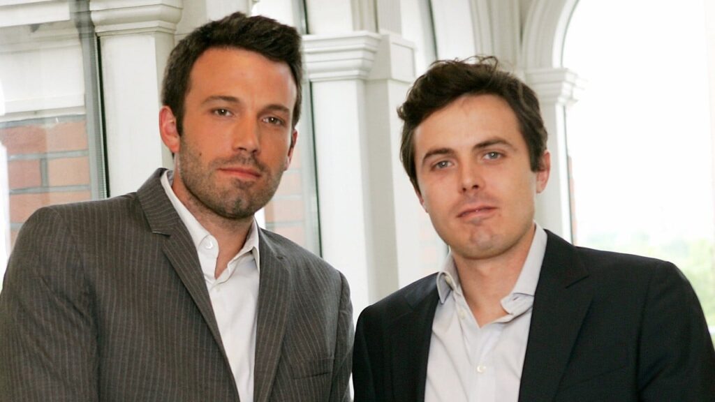 Casey Affleck Reveals His & Ben Affleck’s Dad Tim Died Earlier This Year