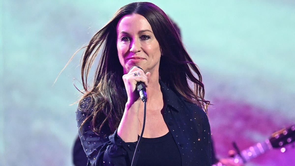 Alanis Morissette on stage