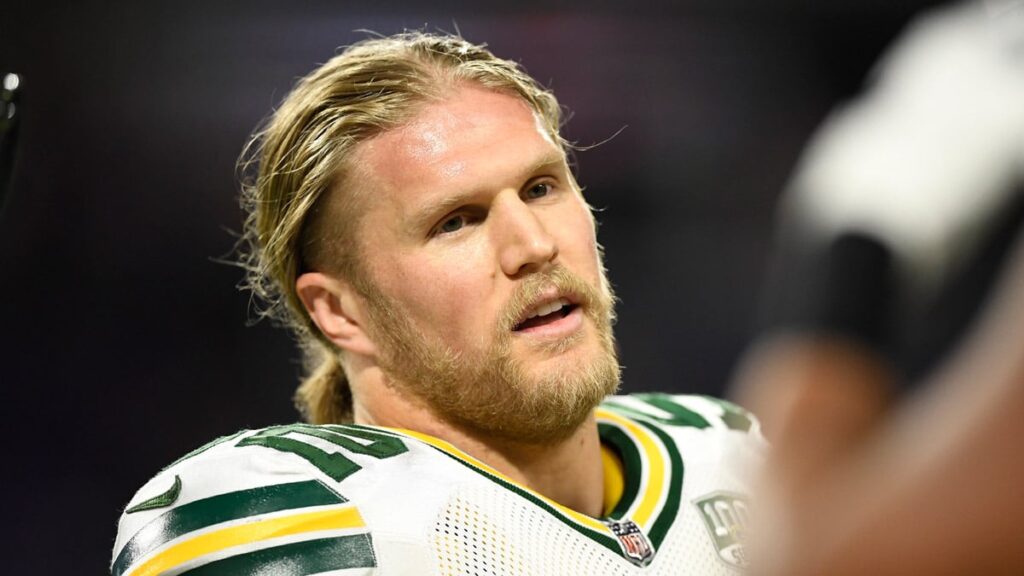What Happened to Clay Matthews? TMZ Ad Uses Seemingly Fake Photos with AI