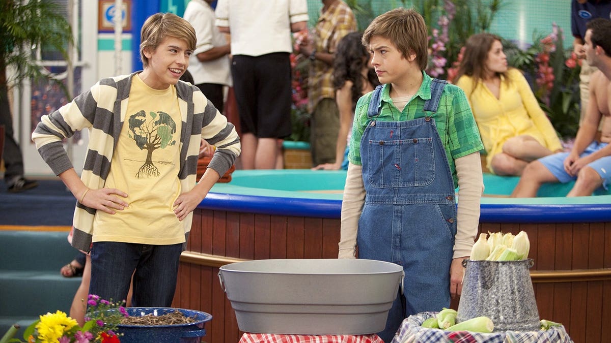 Cole and Dylan Sprouse filming a scene for "The Suite Life on Deck."