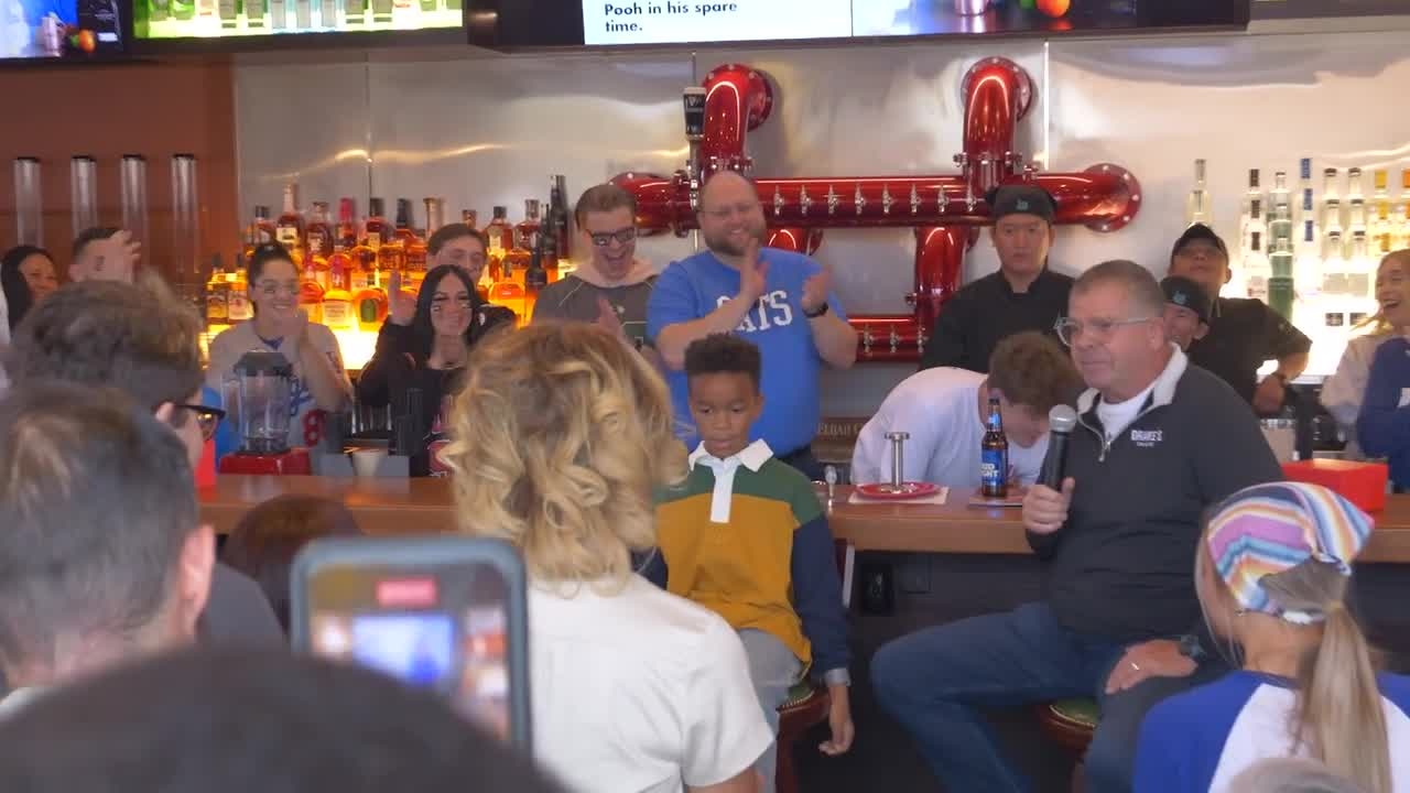 8-year-old boy applies for restaurant job to buy Xbox
