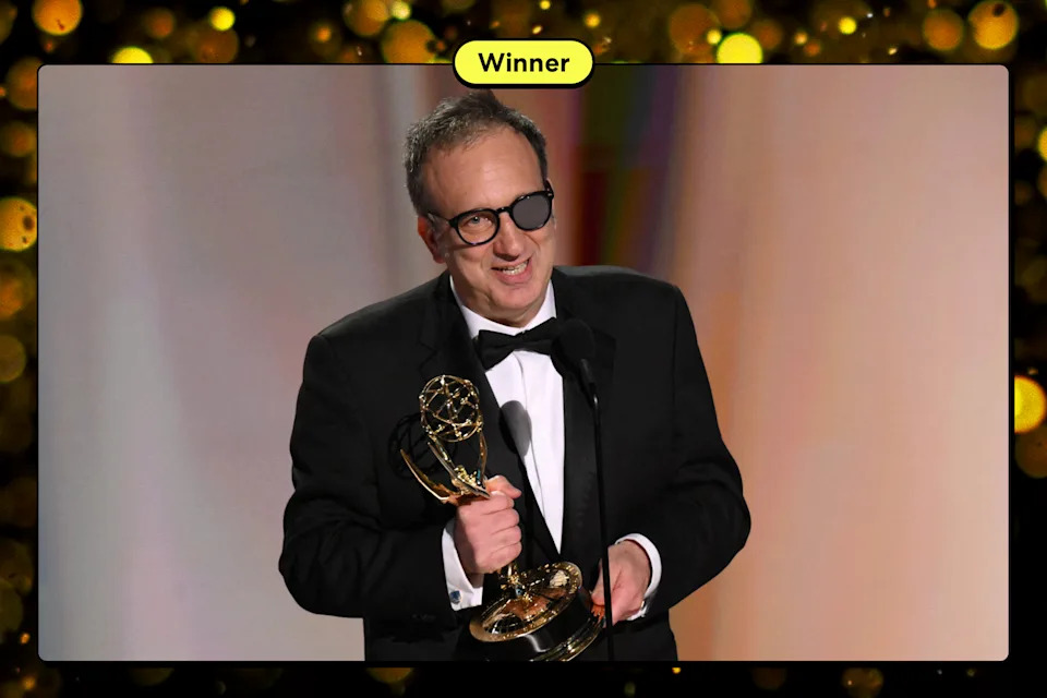 Saul Metzstein accepts the award for Directing for a Drama Series