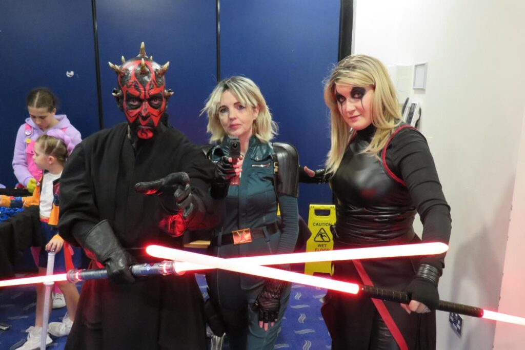 PICTURES: Cosplayers and pop PICTURES: Cosplayers and pop