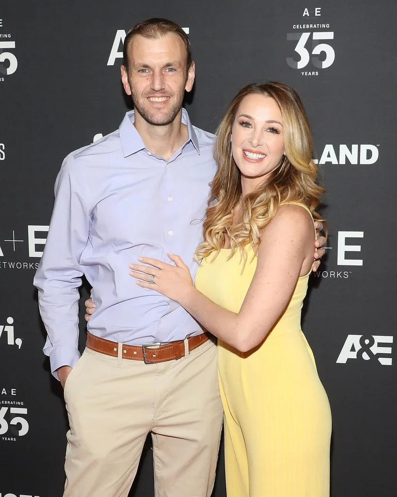 Jamie Otis & Doug Hehner