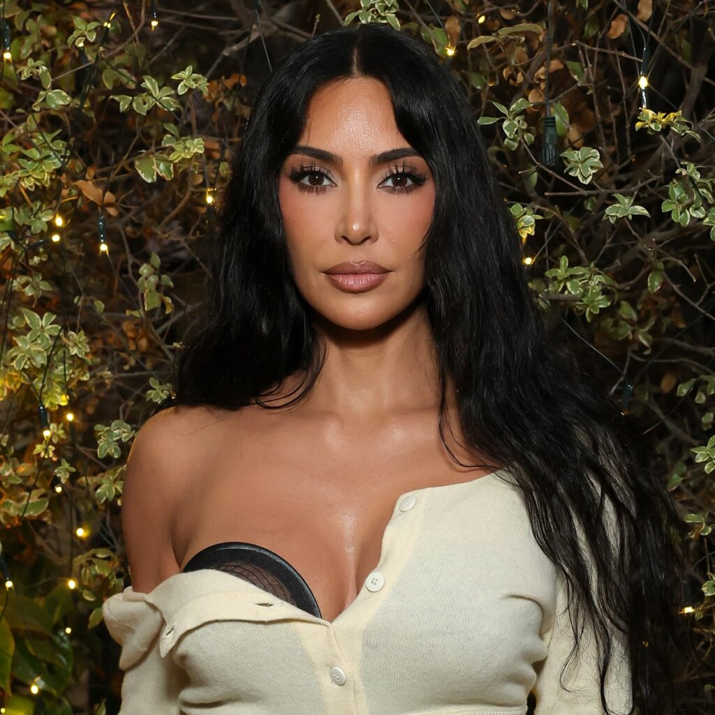 Kim Kardashian Awarded Symbolic .15 Over 2016 Paris Robbery