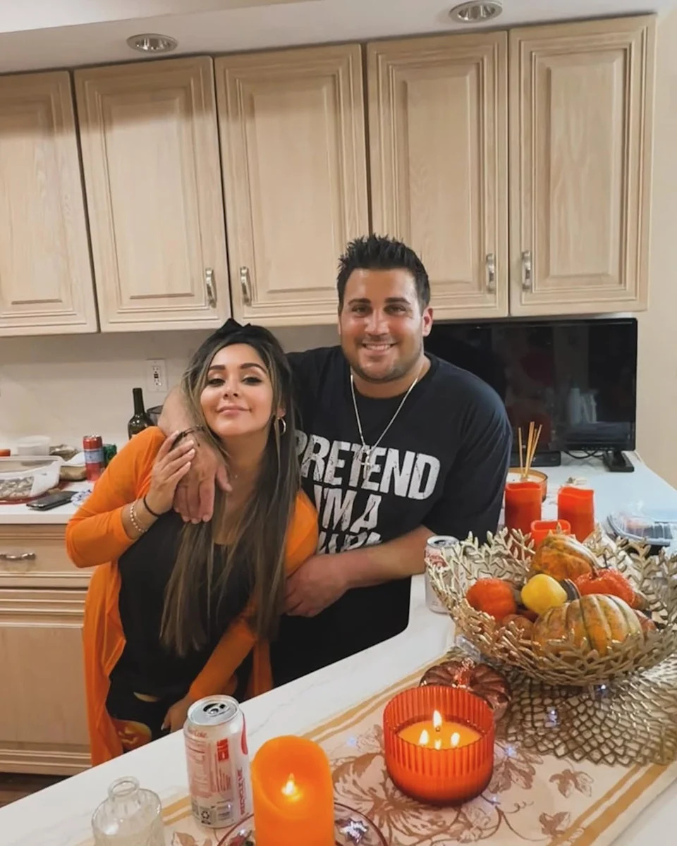 Nicole "Snooki" Polizzi & Jionni LaValle