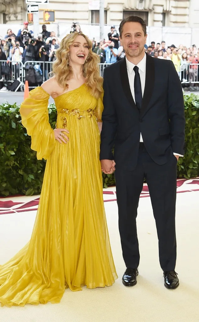 Amanda Seyfried. Thomas Sadoski, Met Gala, 2018, Couples