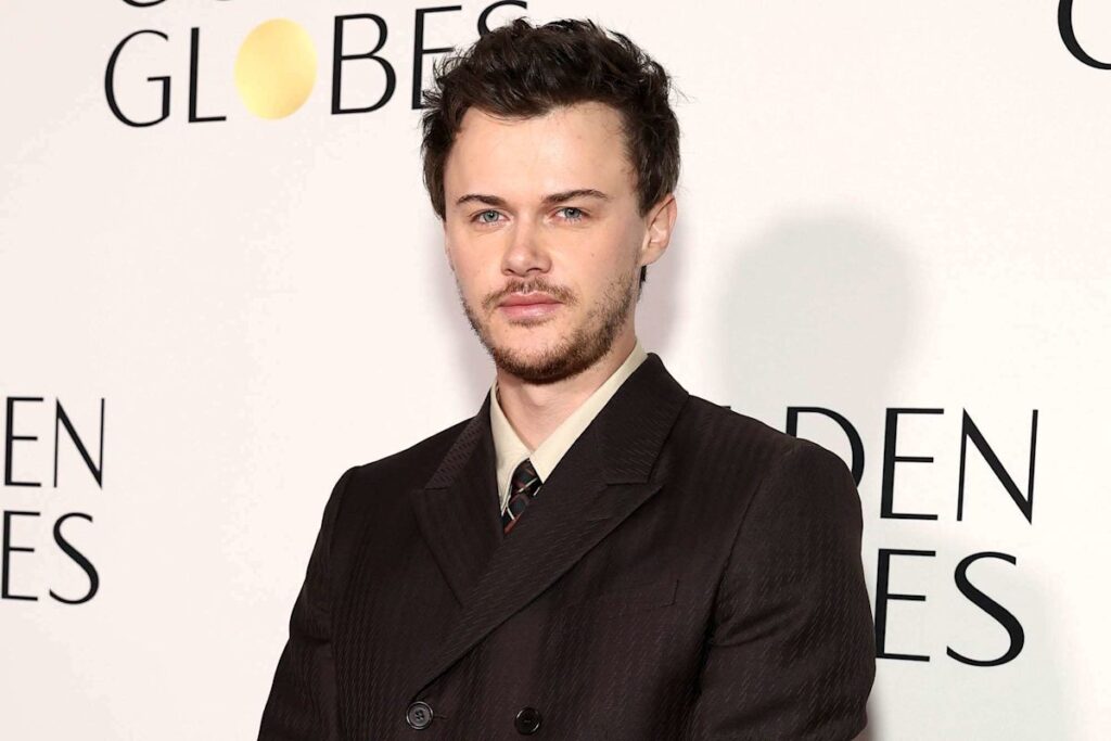 “The Summer I Turned Pretty” star Christopher Briney finally reveals how he broke his hand “The Summer I Turned Pretty” star Christopher Briney finally reveals how he broke his hand