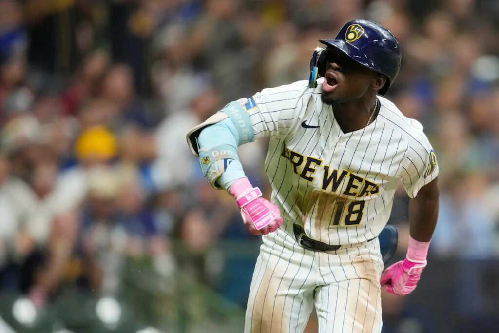 What channel is Brewers vs Cubs on tonight? Time, TV, streaming
