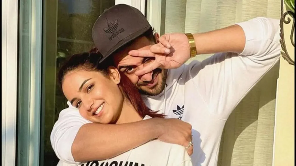 Jasmine Bhasin clarifies breakup rumours with Aly Goni after tattoo sparks buzz