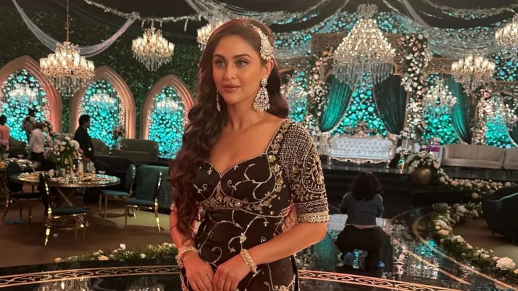 Dhurandhar: Krystle D`Souza was offered Shararat 4 days before shoot Dhurandhar: Krystle D`Souza was offered Shararat 4 days before shoot