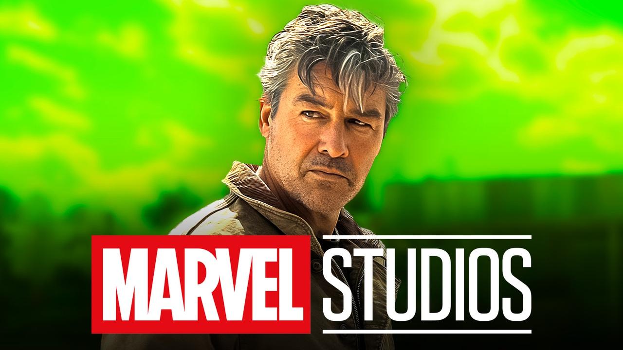 Kyle Chandler as Hal Jordan in Lanterns, Marvel Studios logo.