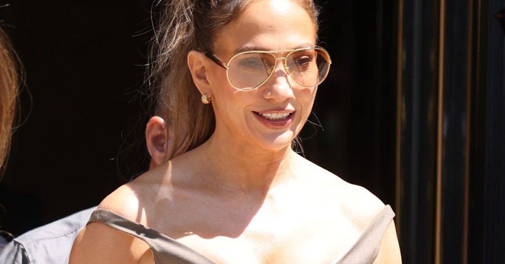 Jennifer Lopez Is Taking Her Vegas Show to Paramount+ for Thanksgiving
