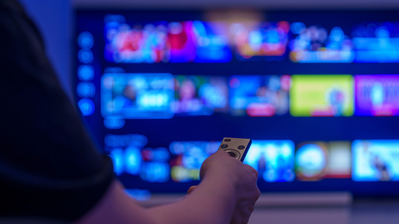 Out-of-focus TV programming guide screen