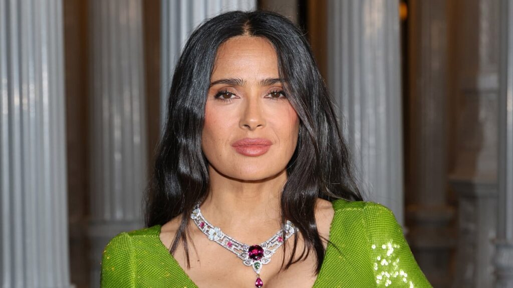 Salma Hayek Strips Down for Her 60th Birthday, Goes Swimming in Her Birthday Suit (Photos) Salma Hayek Strips Down for Her 60th Birthday, Goes Swimming in Her Birthday Suit (Photos)