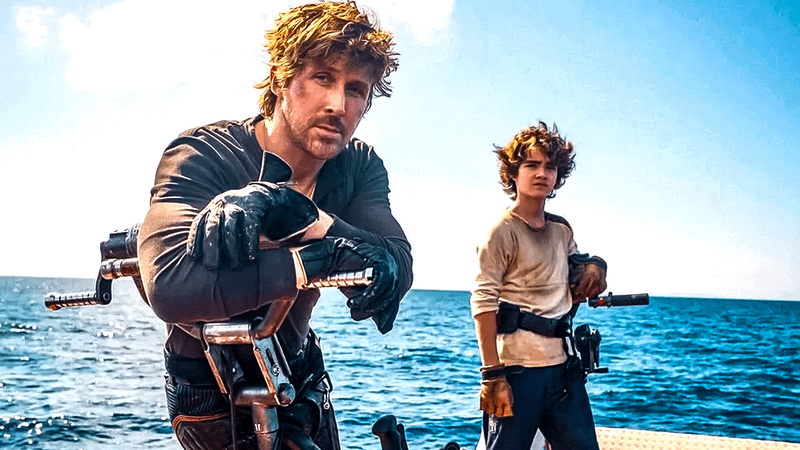 Star Wars: Star Fighter star Ryan Gosling alongside Flynn Gray.