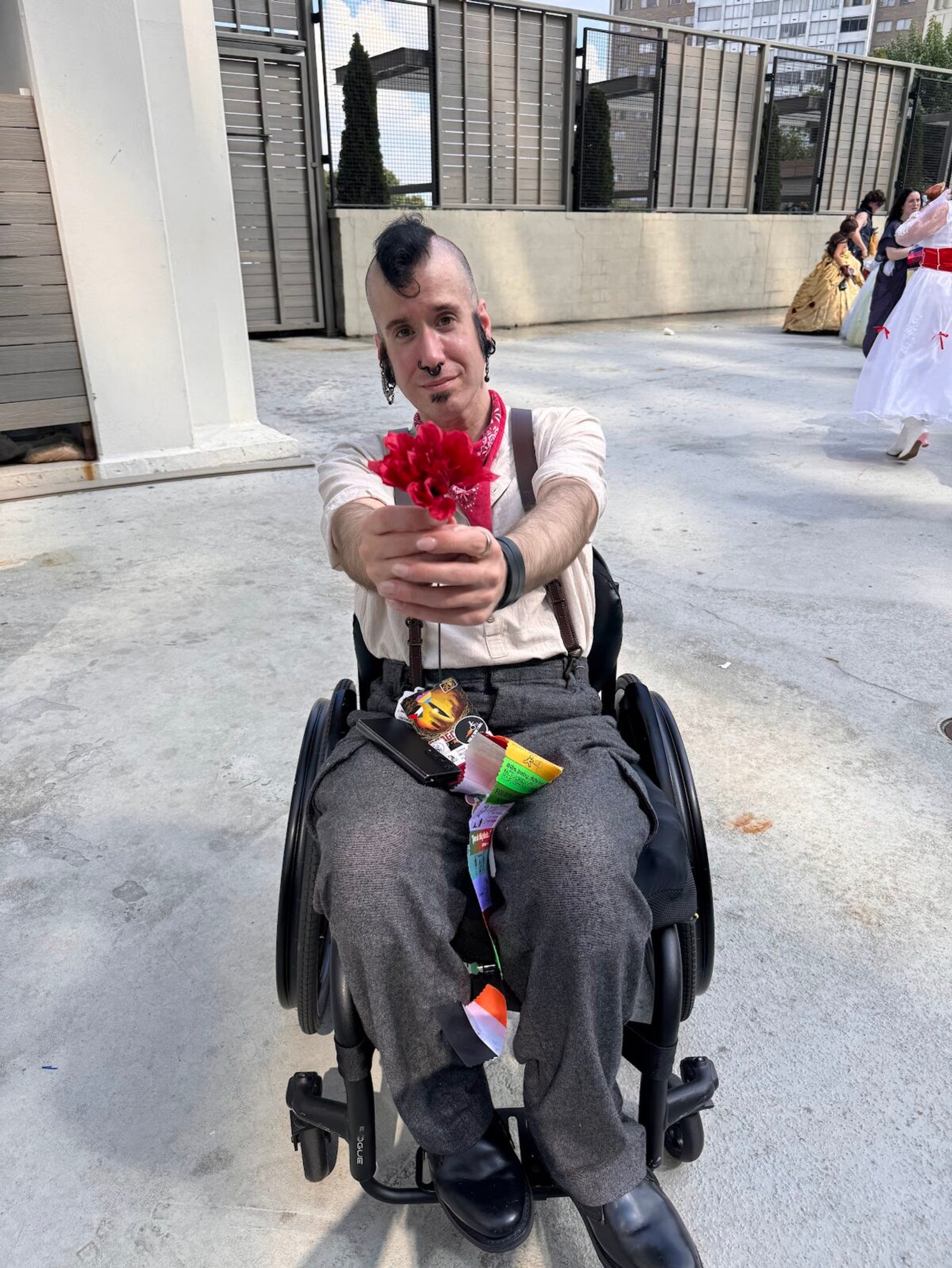 Photos: Dragon Con Gets the Broadway Treatment with Theatre-Inspired Cosplay — photo 11 of 34