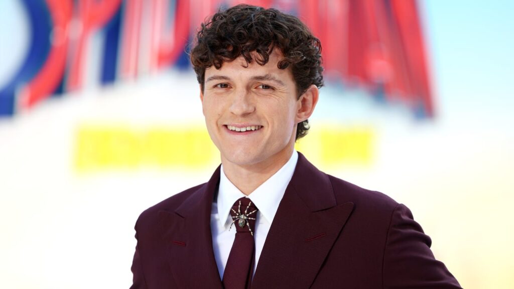 Tom Holland Becomes Hollywood’s Highest-Grossing Actor, Surpassing Multiple Marvel Stars at the Box Office Tom Holland Becomes Hollywood’s Highest-Grossing Actor, Surpassing Multiple Marvel Stars at the Box Office