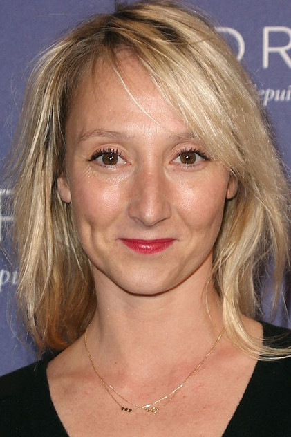 Audrey Lamy as Corinne Maillard