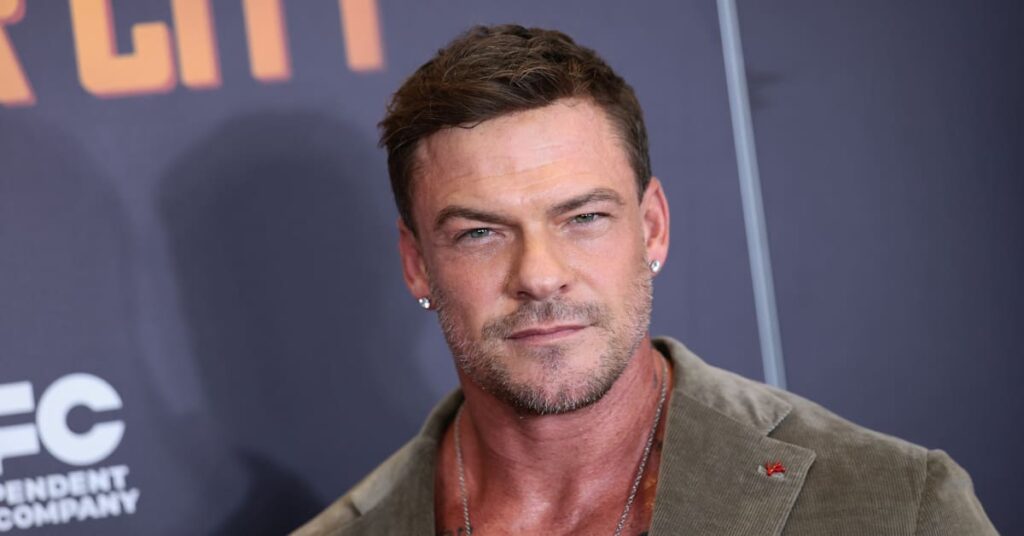 Alan Ritchson in Talks to Star in Sony’s ‘Helldivers’ Movie