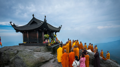 Award ceremony and exhibition for the 3rd "Buddhism in Life" photo contest.