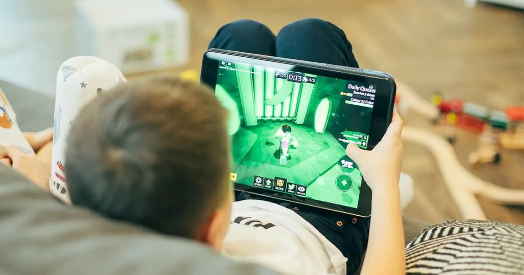 MCMC reviewing need for tighter rules on Roblox, video games
