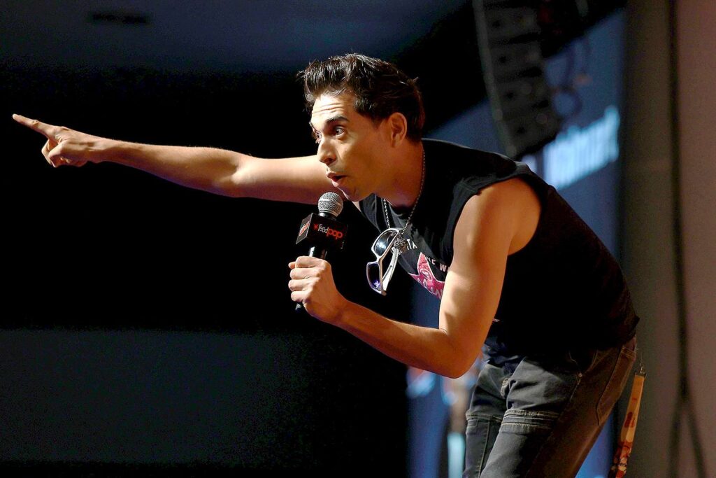 Actor explodes on disruptive New York Comic Con audience member during panel: ‘Get the f— out!’