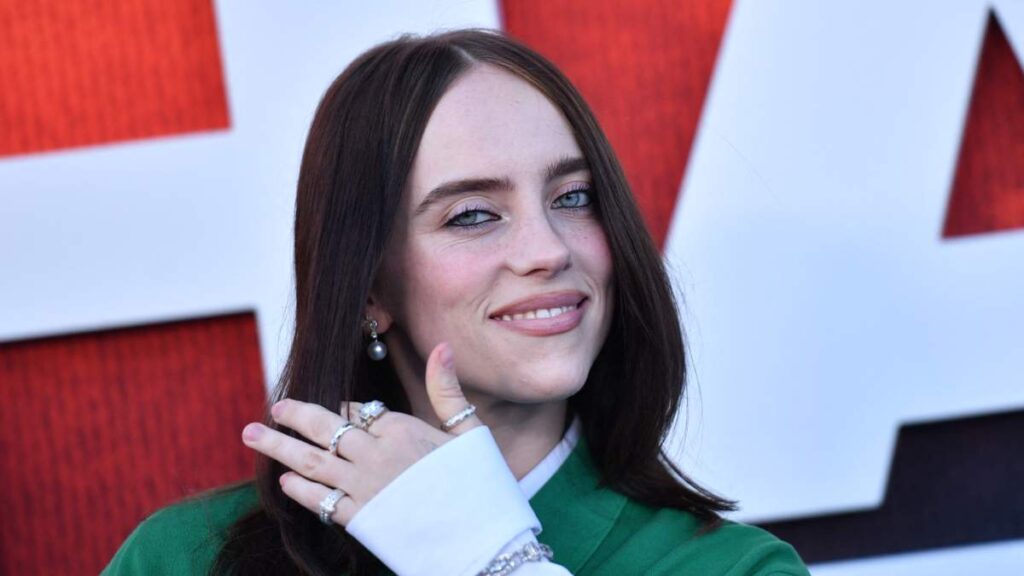 Billie Eilish Debuts Strawberry Blonde Hair: See Photos