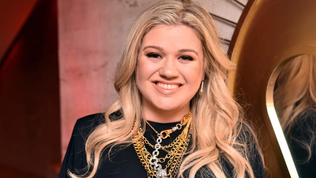 Kelly Clarkson Slams Brooklyn Shop After Employee Assumed She Couldn’t Afford It