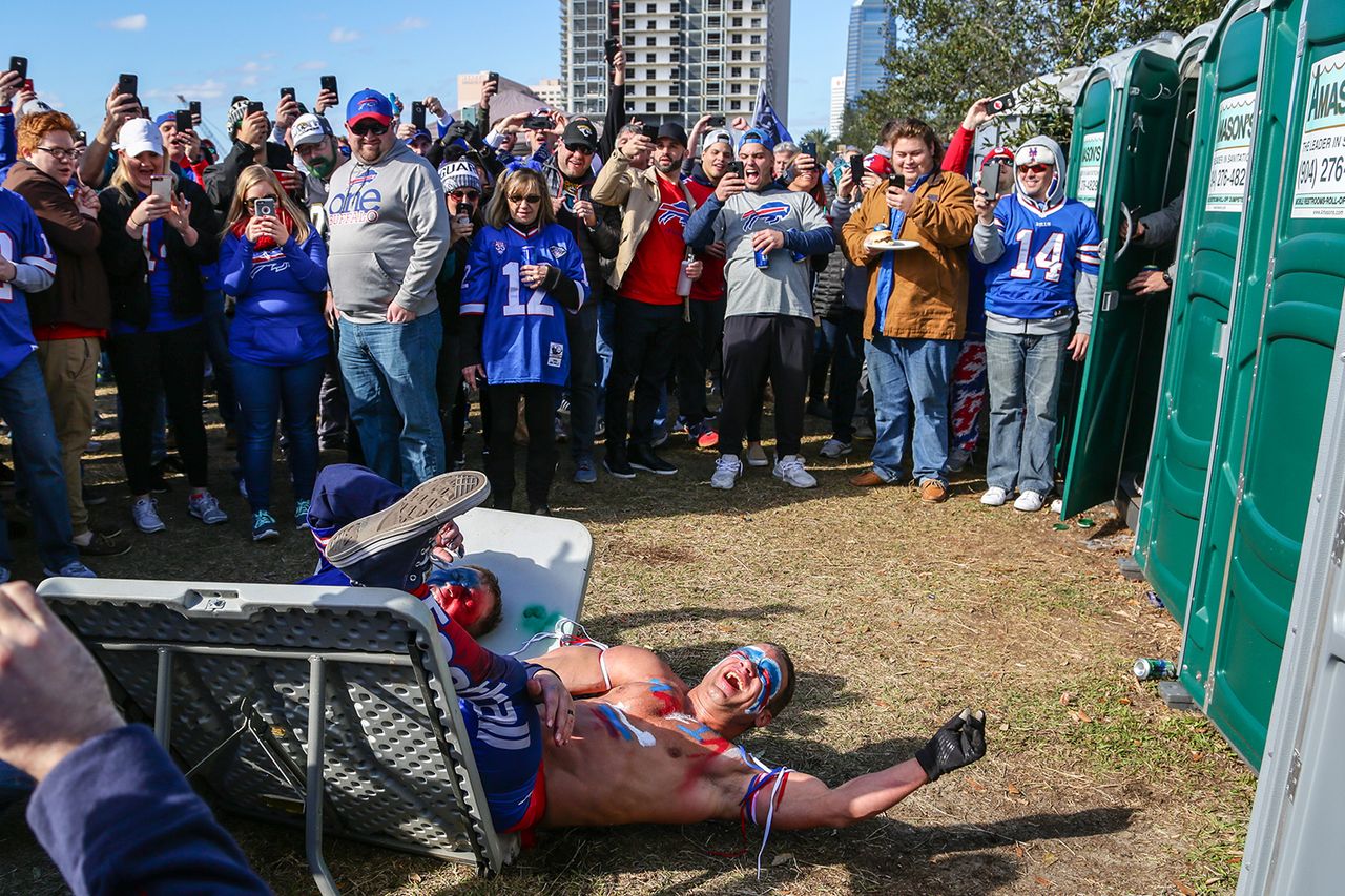 Buffalo Bills fans tailgate during the AFC Wild Card game between the Buffalo Bills and the Jacksonville Jaguars on Jan. 7, 2018 at EverBank Field in Jacksonville, Fl.Credit: David Rosenblum/Icon Sportswire via Getty