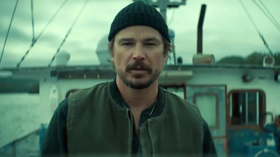 Josh Hartnett's Jaws-Style Netflix Series Reviews Are Saying the Same Thing