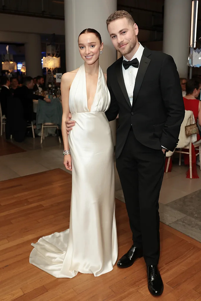 Phoebe Dynevor & Cameron Fuller