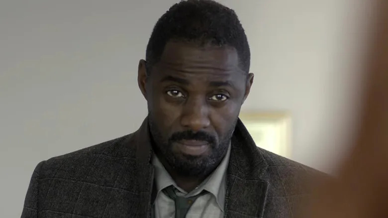 Idris Elba's John Luther looking relaxed on Luther