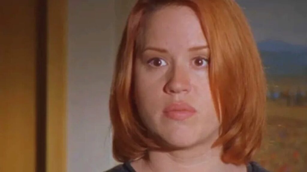 Molly Ringwald Guest-Starred On A Modern Reboot Of A Classic Sci-Fi TV Series Molly Ringwald Guest-Starred On A Modern Reboot Of A Classic Sci-Fi TV Series