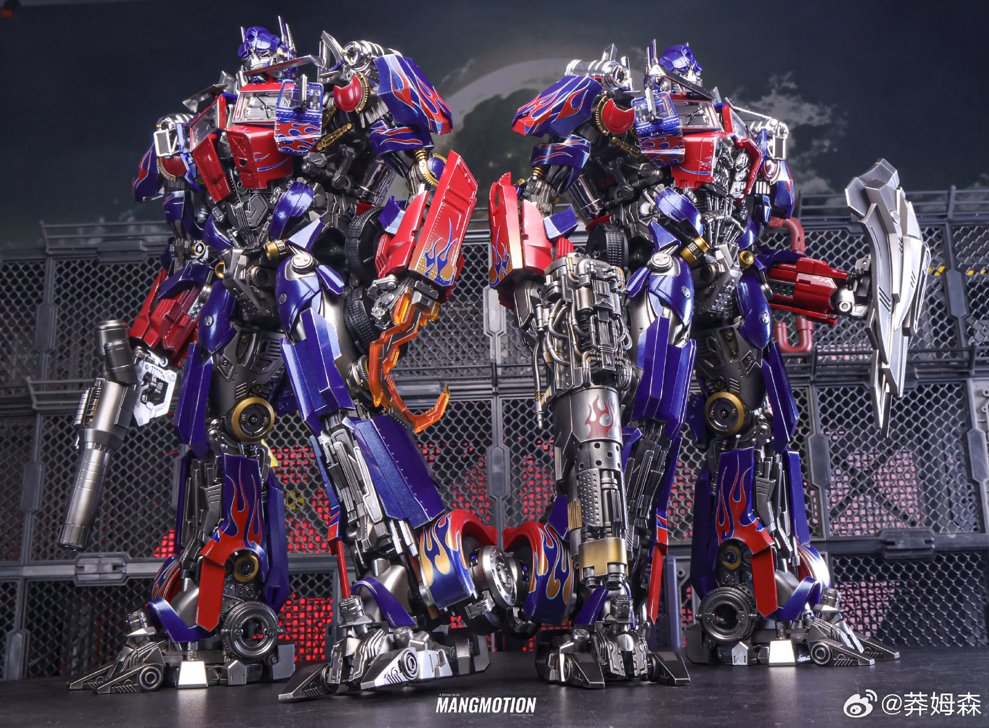 Daily Prime - Magnificent Mecha MM-02A (MP ROTF Optimus Prime), MM-02B (MP DOTM Optimus Prime) In-Hand Images