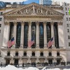 U.S. stock futures fall as Treasury yields remain elevated